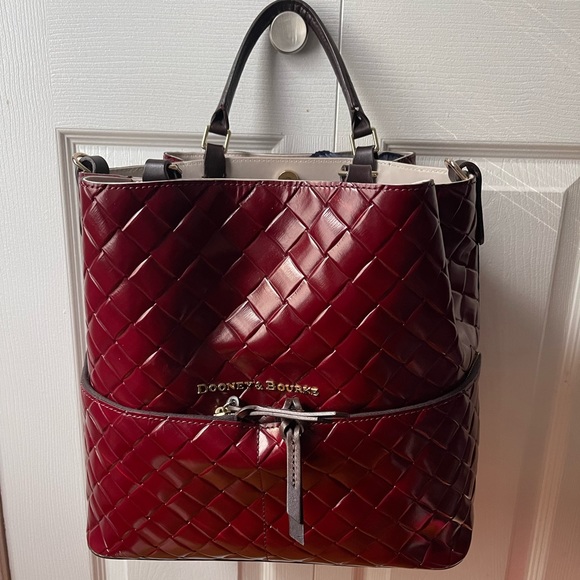 Dooney & Bourke Handbags - Dooney and bourke satchel